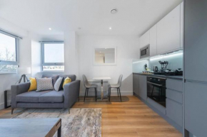 Modern Studio Apartment in East Grinstead